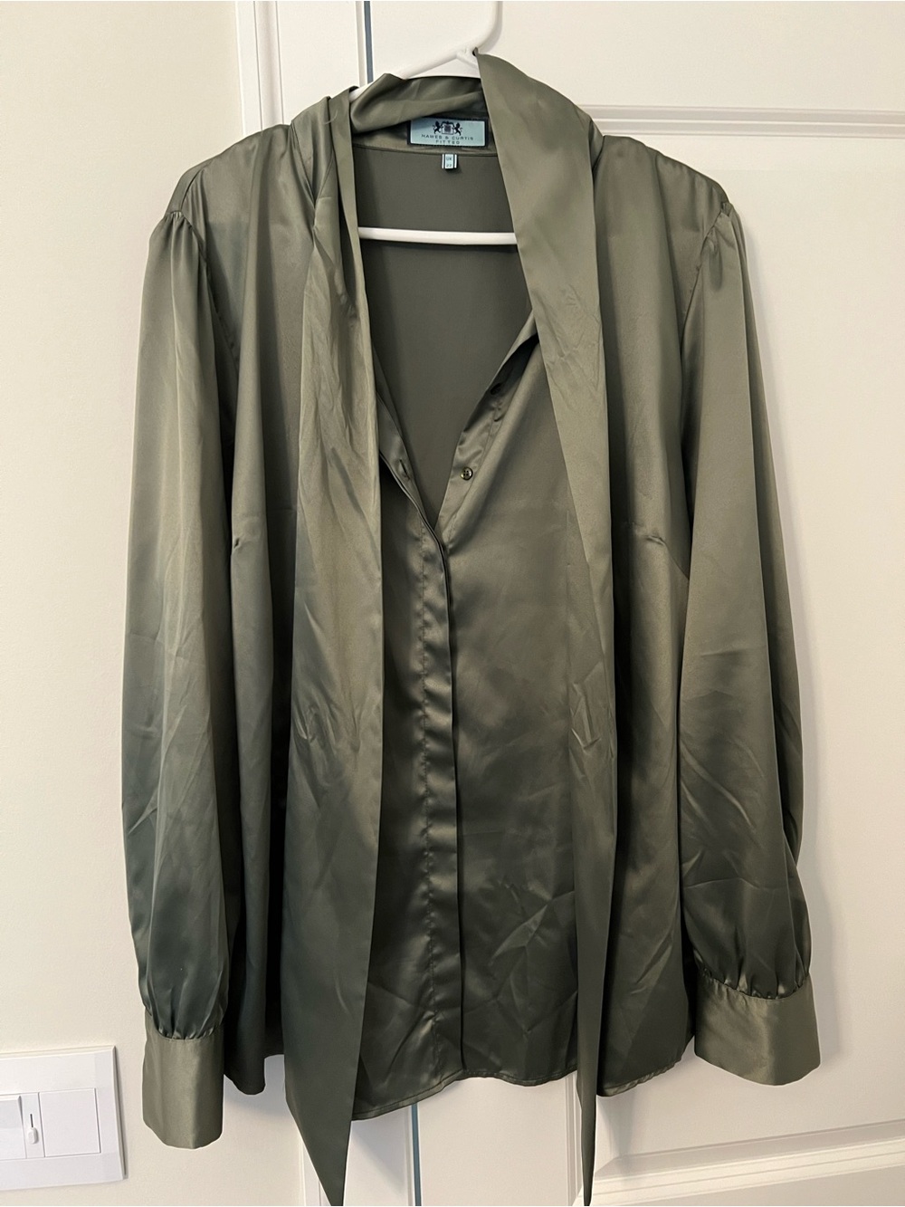 (Rare) Hawes and Curtis Green Pussybow Blouse